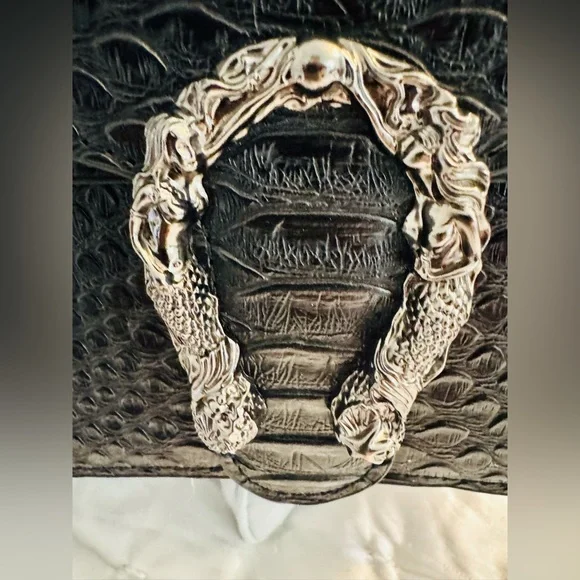 Black Croc Embossed Textured Shoulder Bag with Chain Detail‎ - Picture 7 of 15